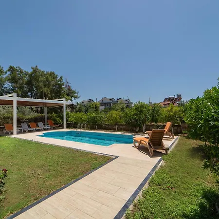 Villa Chic With Pool And Garden 9 Min To Beach